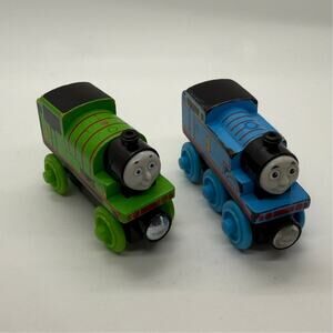Thomas & Friends Wooden Railway Thomas & Percy GGG29 GGG30
